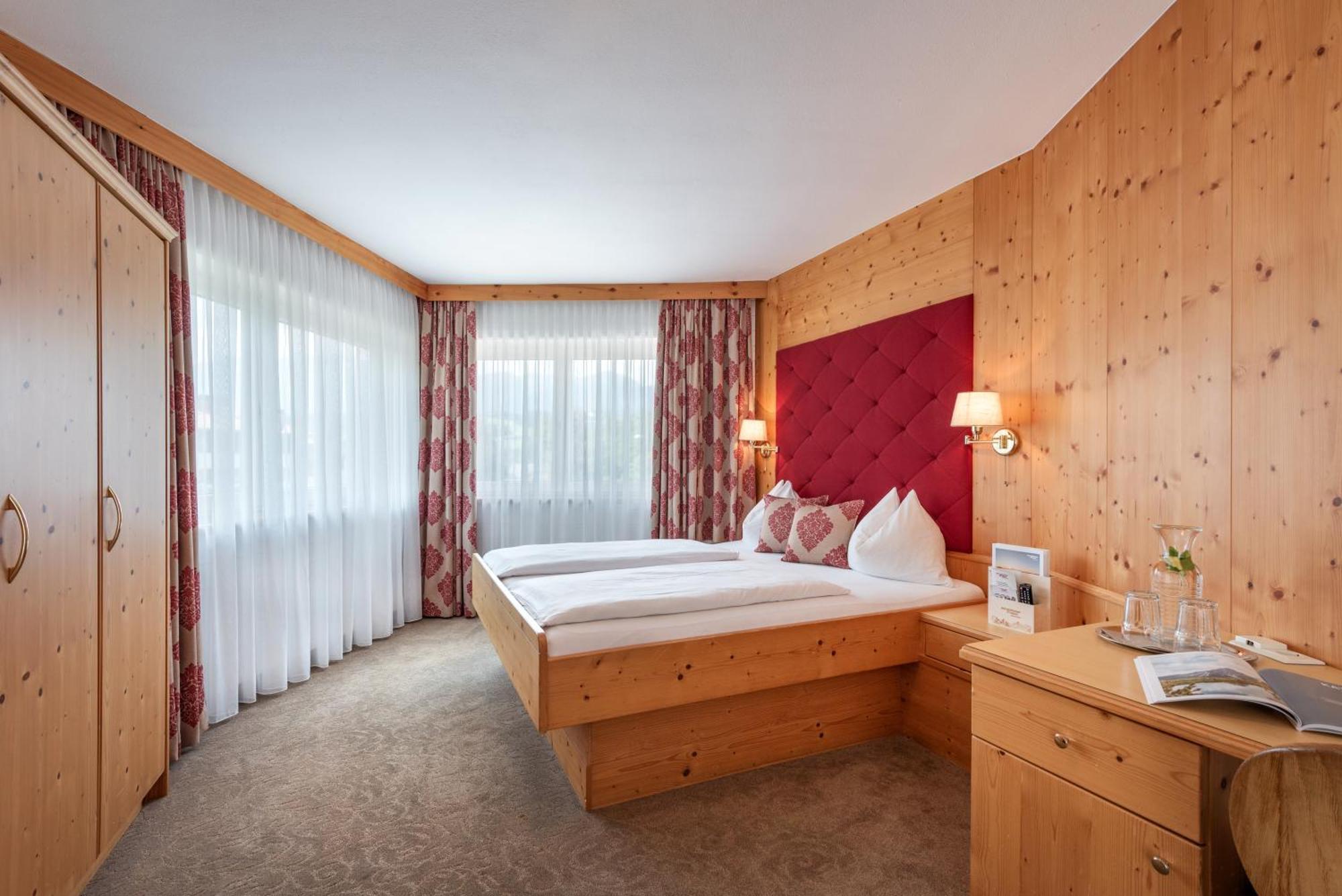 Hotel Tiroler Stuben Wörgl Kültér fotó