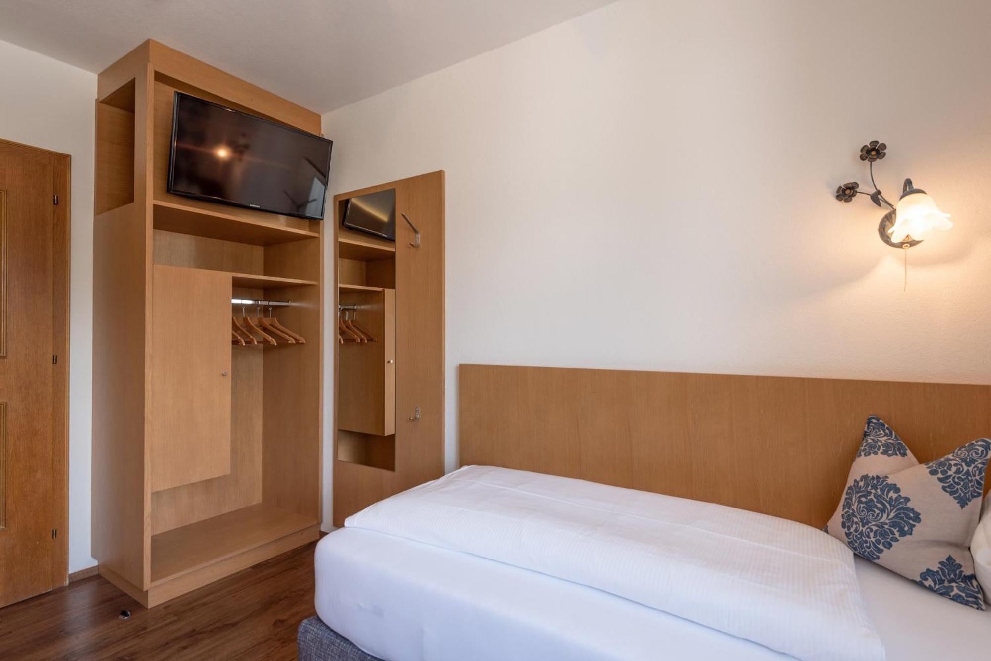 Hotel Tiroler Stuben Wörgl Kültér fotó